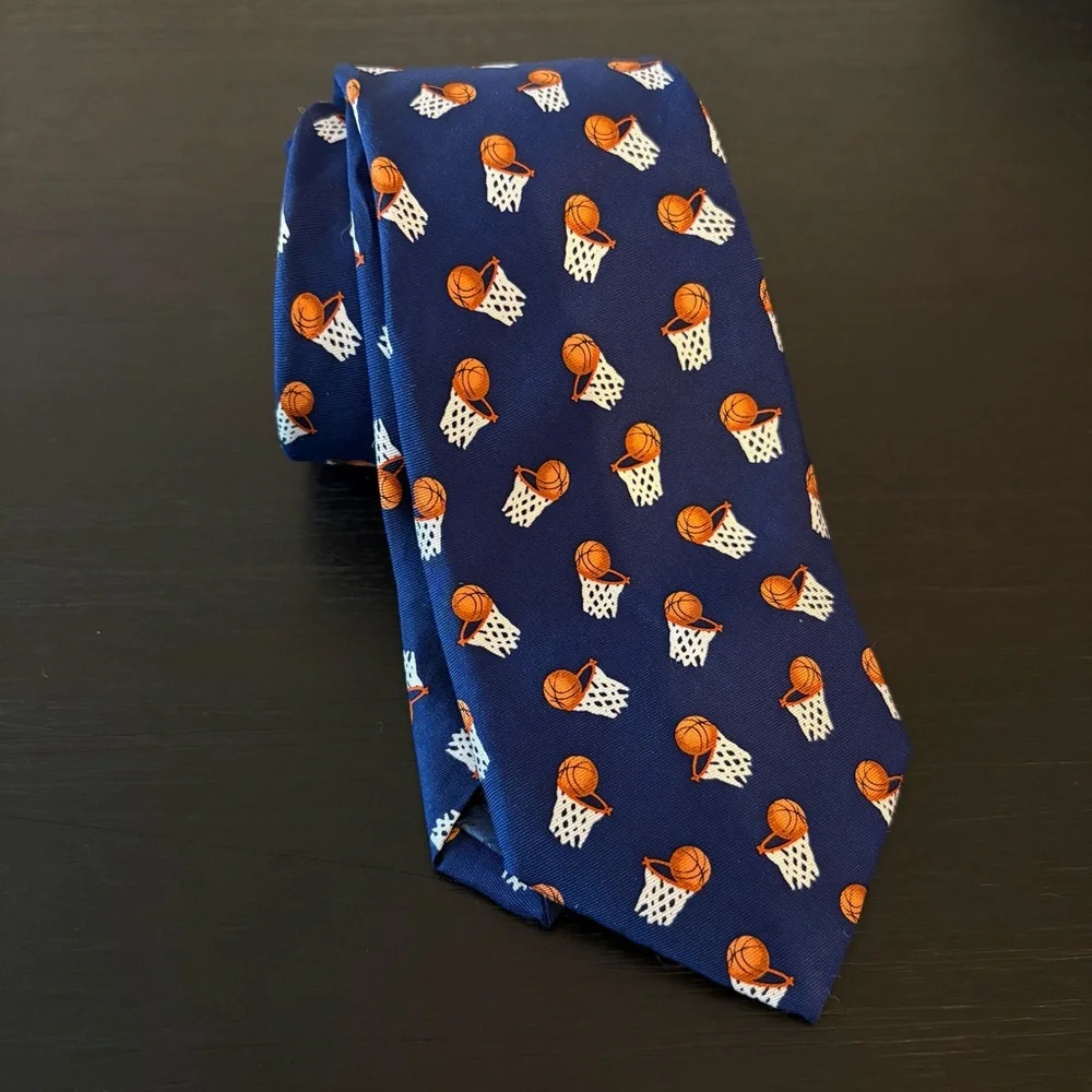 Basketball Hoops Alynn Silk Men’s‎ Neck Tie